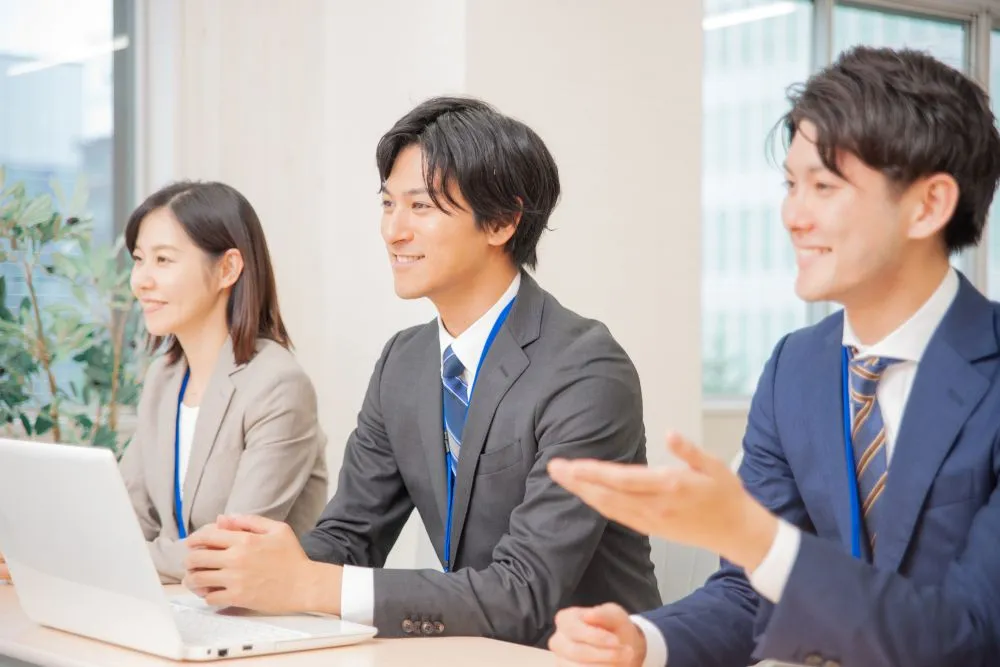 【例文10選】インターンシップの自己紹介では何を伝える？話すときのポイントも紹介