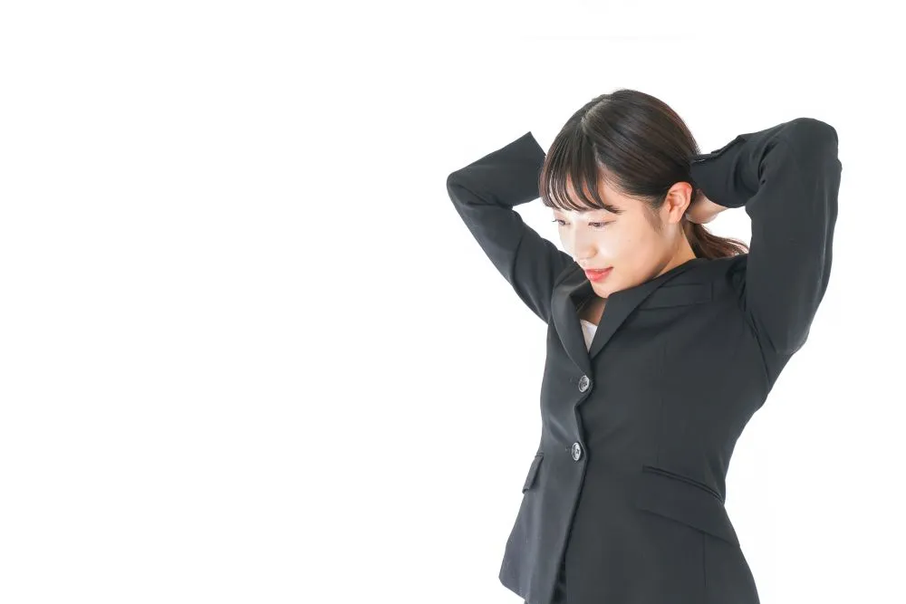 清潔感のある髪型・髪色にする