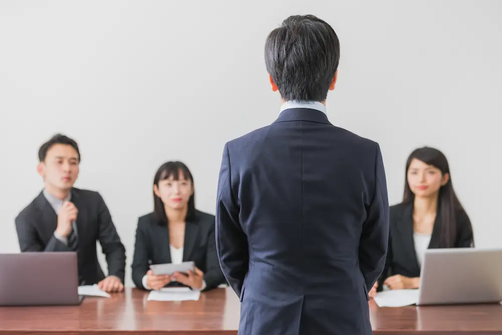 面接の入退室で面接官が見ていること