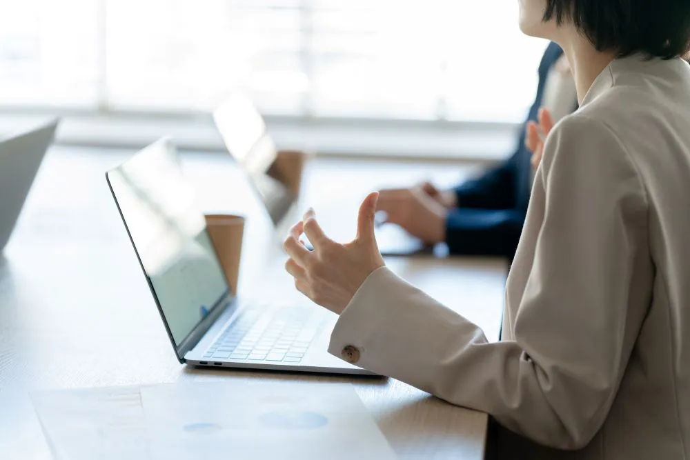 企業が受け取るSPI結果の見方と評価の仕組み