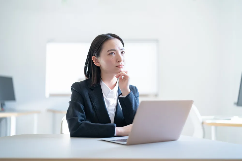 面接の持ち物をメールで企業に確認しても大丈夫？