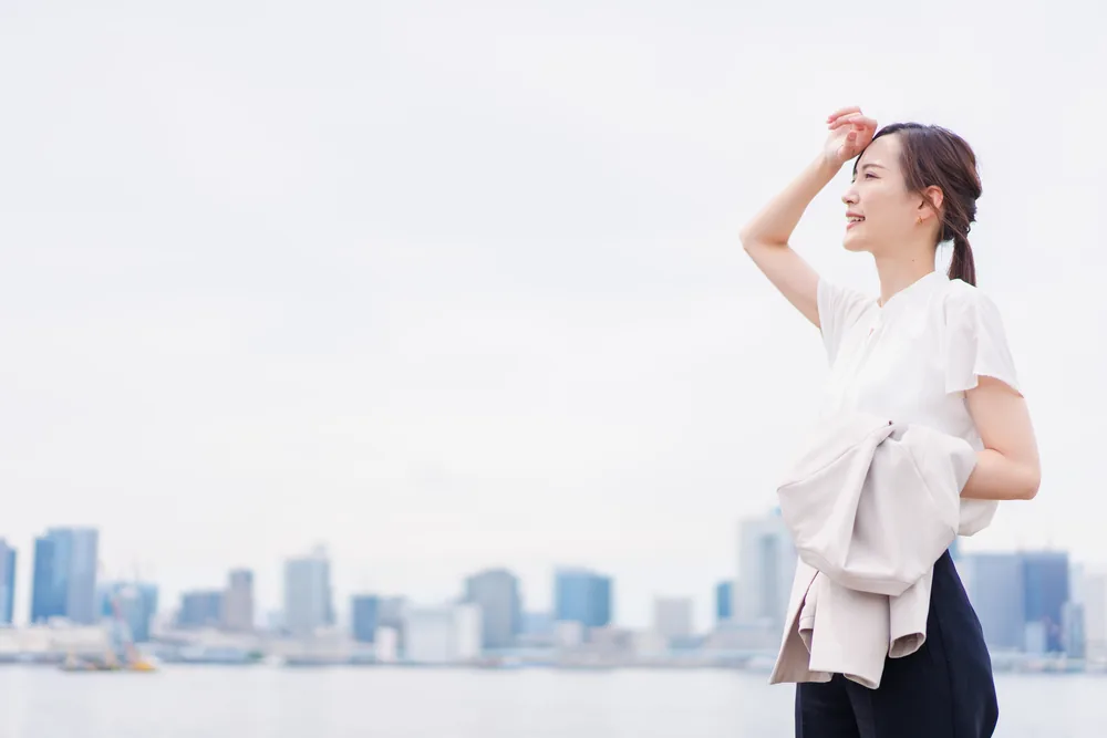 【季節別】面接の私服の調整方法
